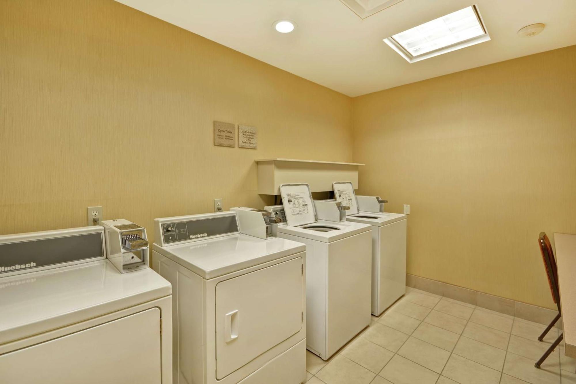 Hilton Garden Inn Riverhead Luaran gambar