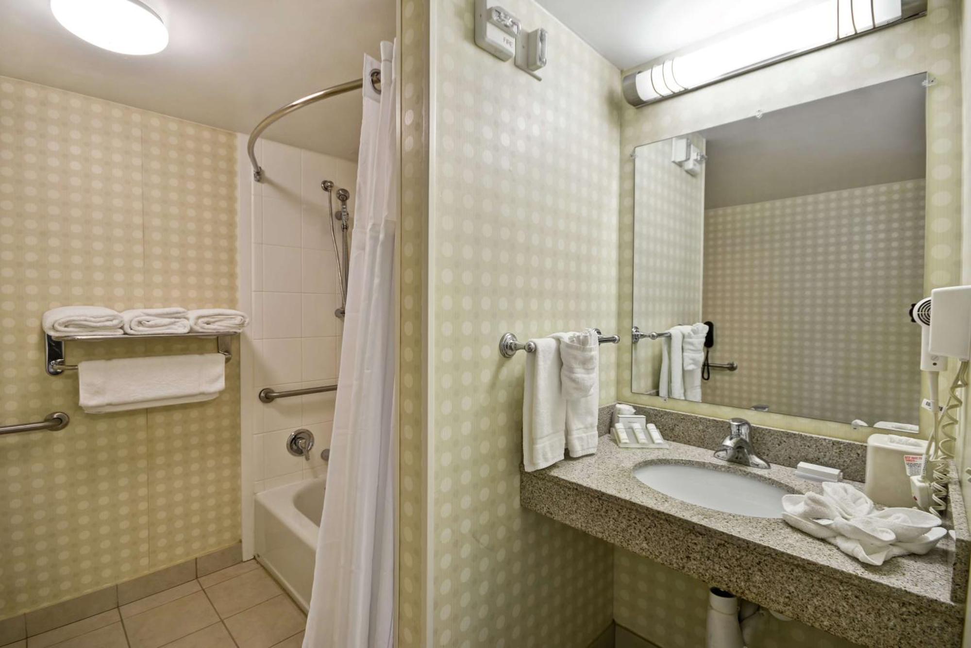 Hilton Garden Inn Riverhead Luaran gambar