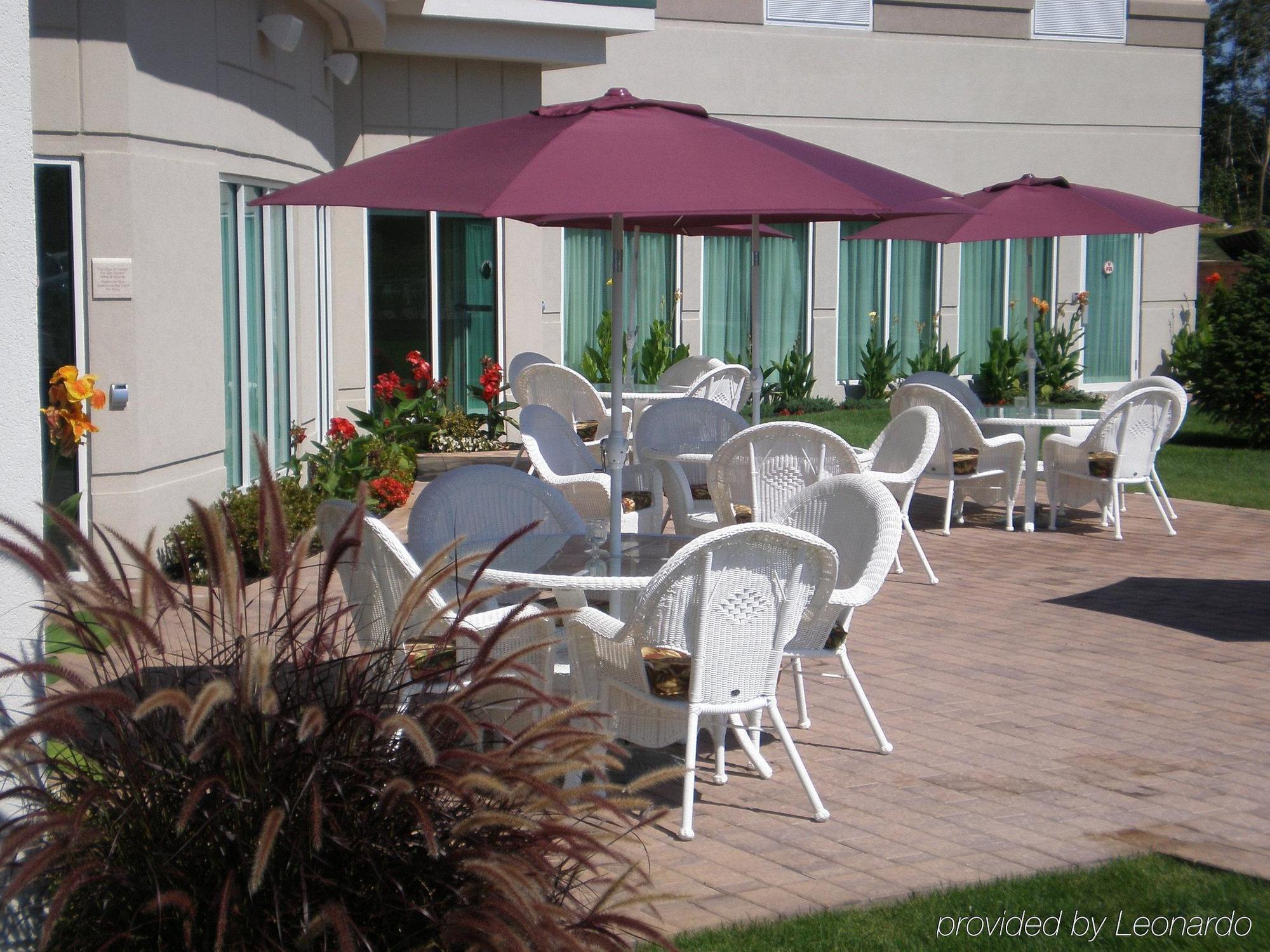Hilton Garden Inn Riverhead Restoran gambar