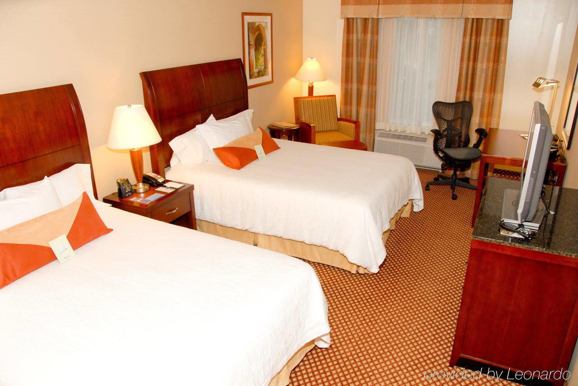 Hilton Garden Inn Riverhead Bilik gambar